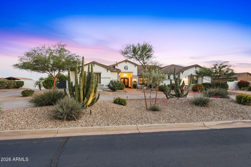 14337 W GREER Street, Surprise, AZ 85379 — photo 3