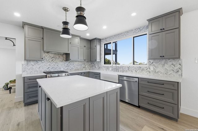 28 Byron, Boerne, TX 78006