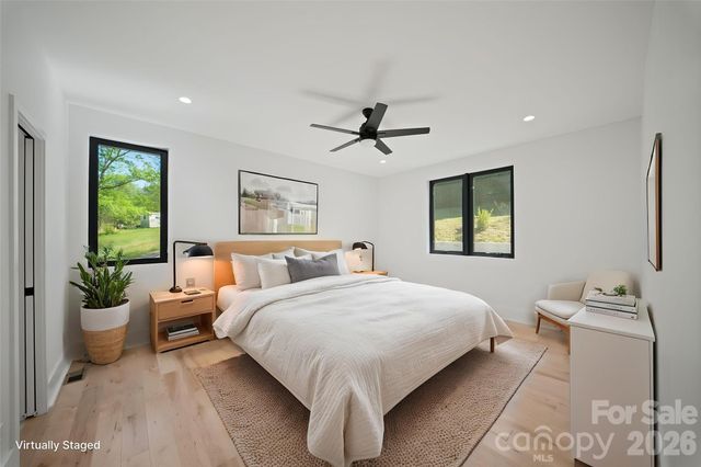 213 New Stock Road, Asheville, NC 28804