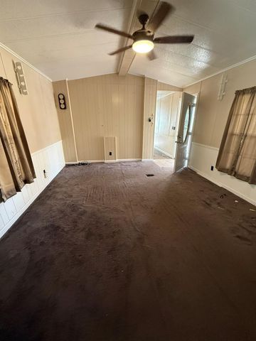 188 N Dogwood Street, Trinity, TX 75862