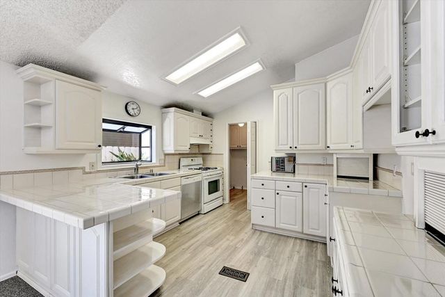 14955 Avenida Venusto 94, San Diego, CA 92128