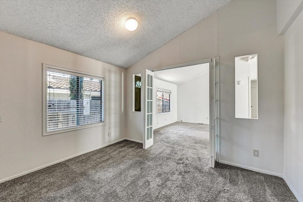 Image 18 of property listing at 14955 Avenida Venusto 94, San Diego, CA 92128