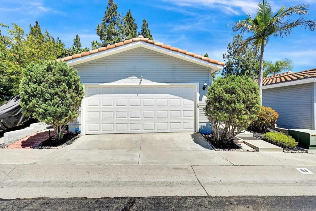 Image 2 of property listing at 14955 Avenida Venusto 94, San Diego, CA 92128