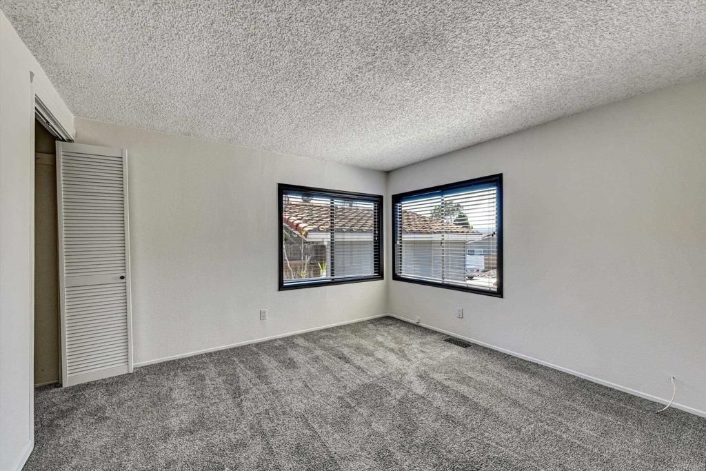 Image 24 of property listing at 14955 Avenida Venusto 94, San Diego, CA 92128