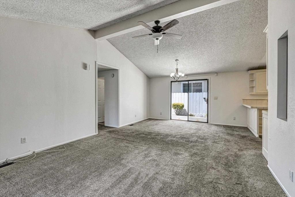 Image 6 of property listing at 14955 Avenida Venusto 94, San Diego, CA 92128