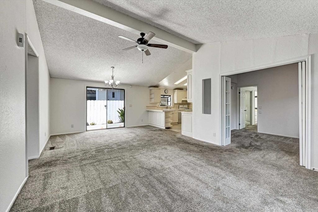 Image 7 of property listing at 14955 Avenida Venusto 94, San Diego, CA 92128