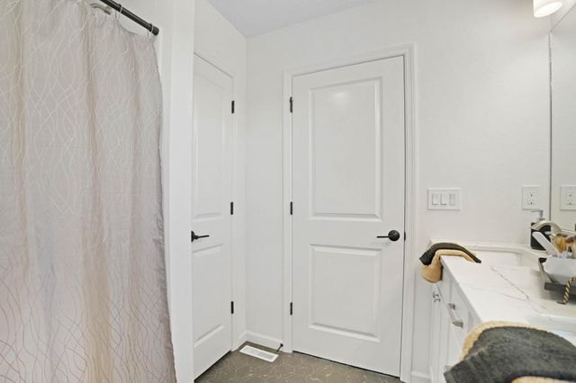 5417 Fernwood Drive, Cedar Falls, IA 50613