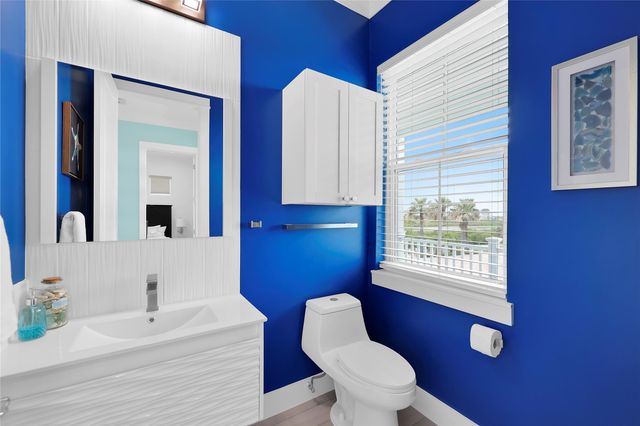 4102 Sandhill Crane Way, Galveston, TX 77554