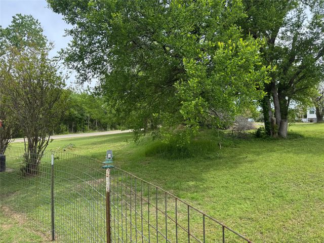 12745 Fm 274, Ravenna, TX 75476