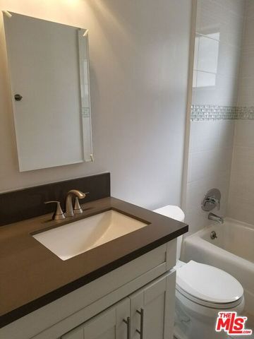 7607 Norton Avenue 3, West Hollywood, CA 90046