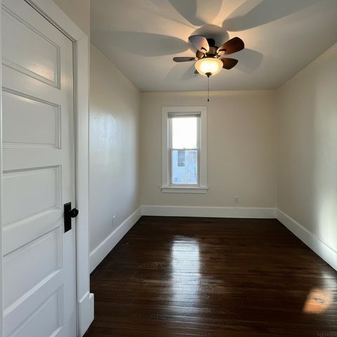 606 Wallgate Avenue, Waterloo, IA 50701