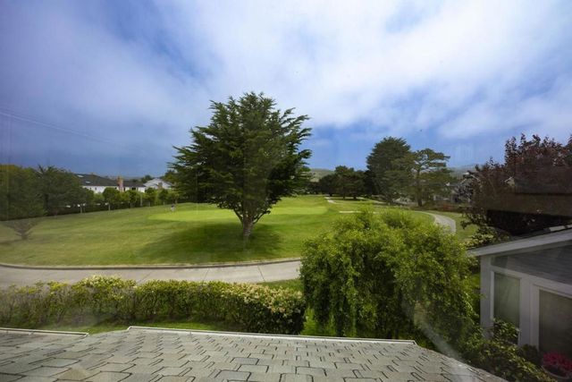 12 Bayhill Place, Half Moon Bay, CA 94019