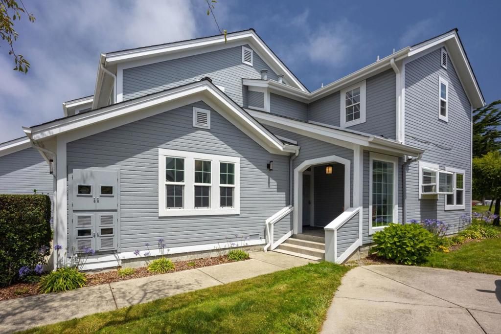 12 Bayhill Place, Half Moon Bay, CA 94019