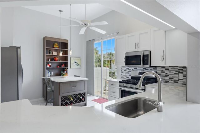 7731 WHITEBRIDGE GLEN, University Park, FL 34201