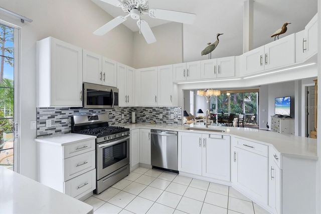 7731 WHITEBRIDGE GLEN, University Park, FL 34201
