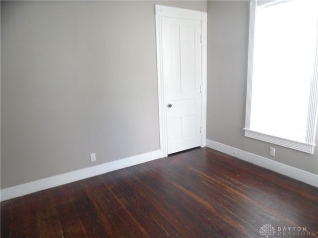 122 W Fairview Avenue, Dayton, OH 45405