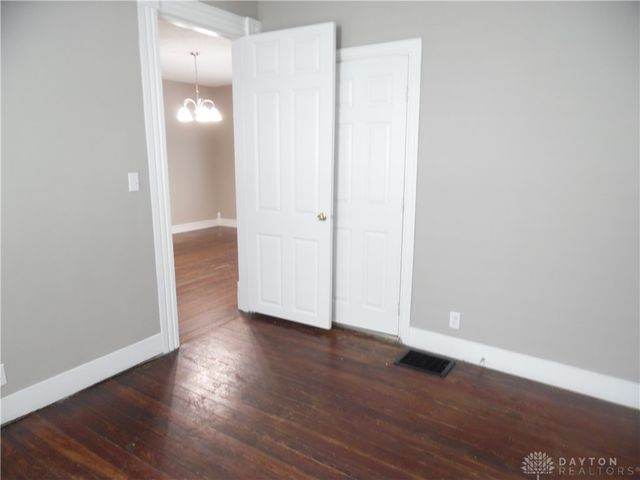 122 W Fairview Avenue, Dayton, OH 45405