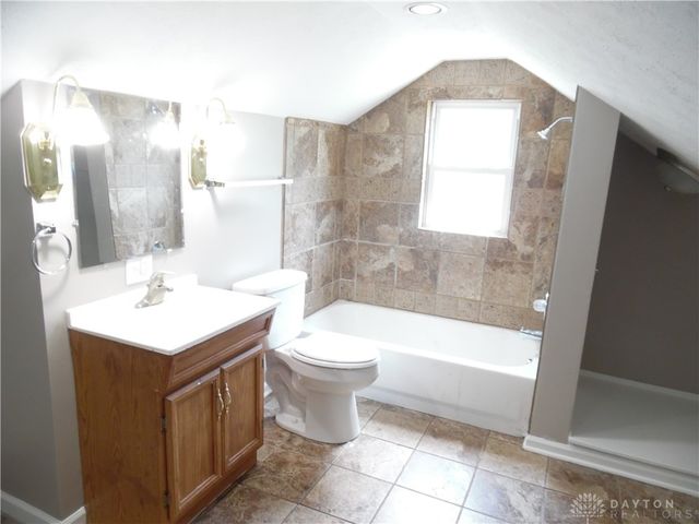 122 W Fairview Avenue, Dayton, OH 45405