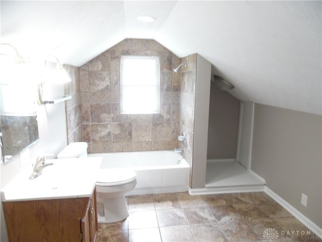 122 W Fairview Avenue, Dayton, OH 45405