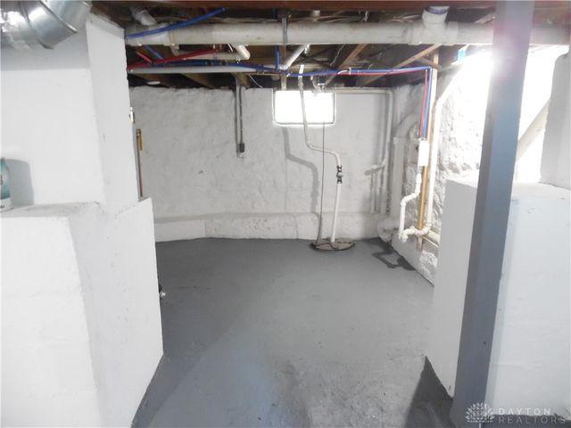 122 W Fairview Avenue, Dayton, OH 45405