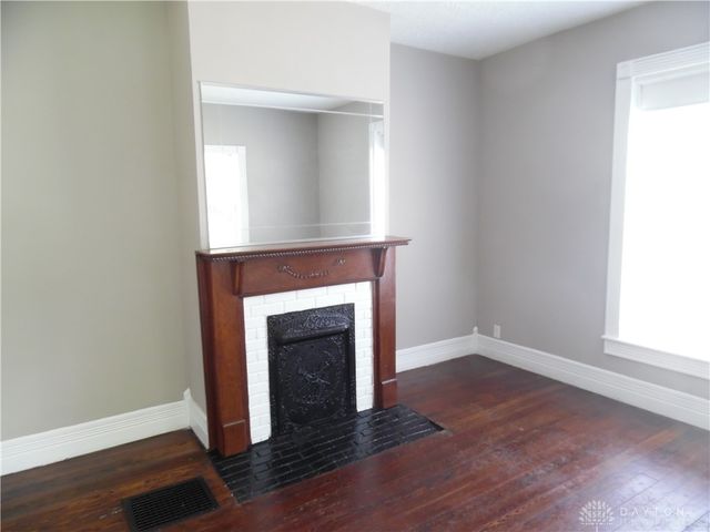 122 W Fairview Avenue, Dayton, OH 45405