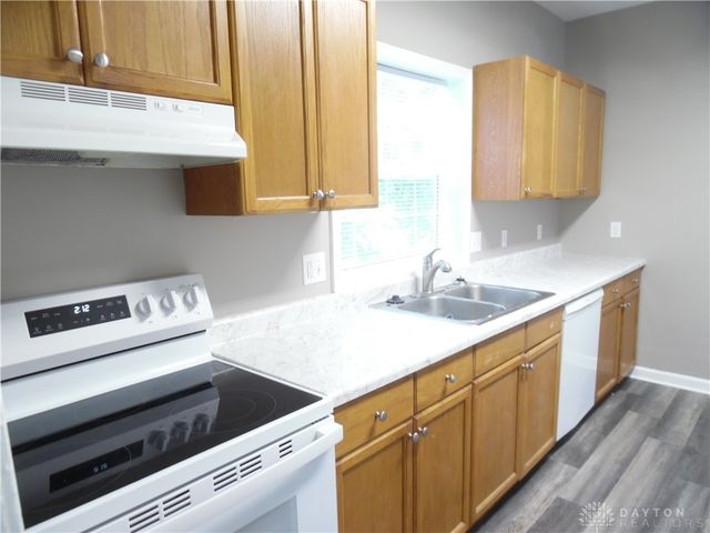 122 W Fairview Avenue, Dayton, OH 45405