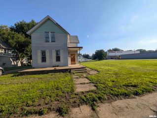 1019 BROADWAY Street, Pekin, IL 61554