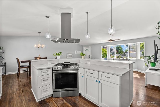 111 2nd Avenue SE, Pacific, WA 98047