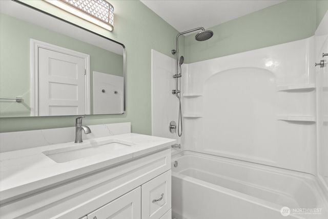 111 2nd Avenue SE, Pacific, WA 98047