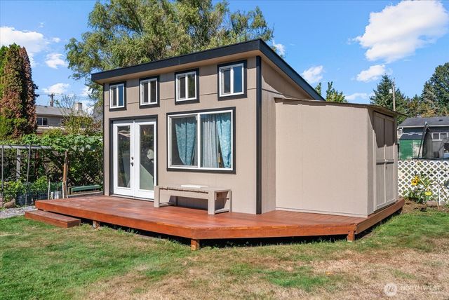 111 2nd Avenue SE, Pacific, WA 98047