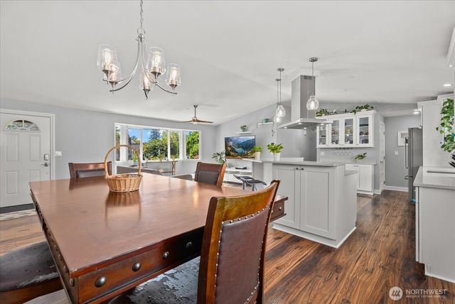 111 2nd Avenue SE, Pacific, WA 98047