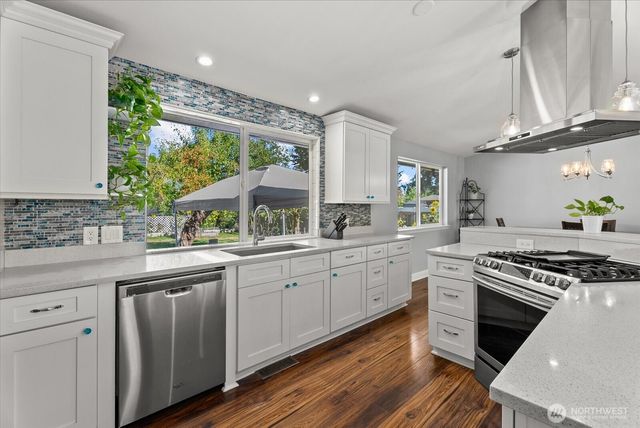 111 2nd Avenue SE, Pacific, WA 98047