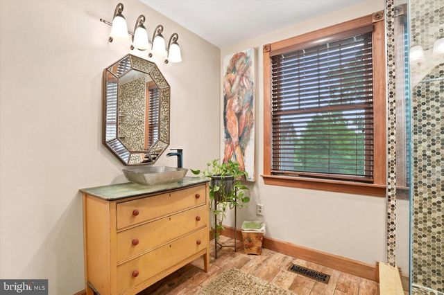 5038 BUTLER PIKE, Plymouth Meeting, PA 19462