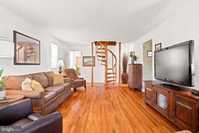 5038 BUTLER PIKE, Plymouth Meeting, PA 19462