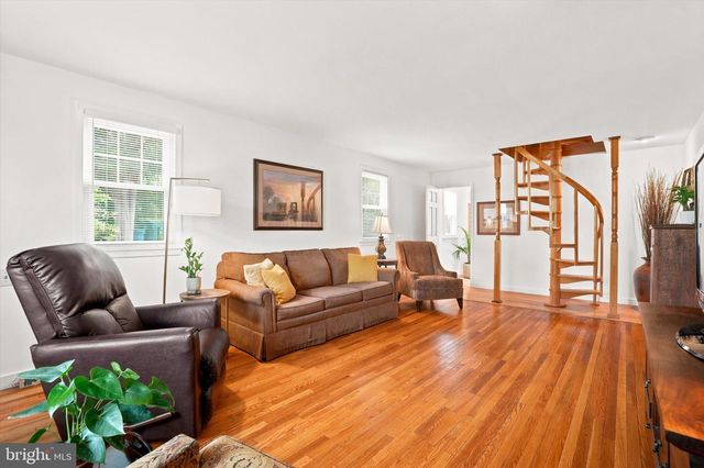 5038 BUTLER PIKE, Plymouth Meeting, PA 19462