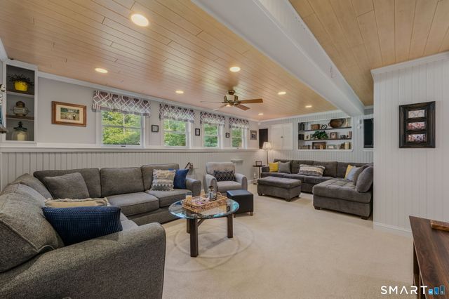 6 Liberty Road, Montville, CT 06370