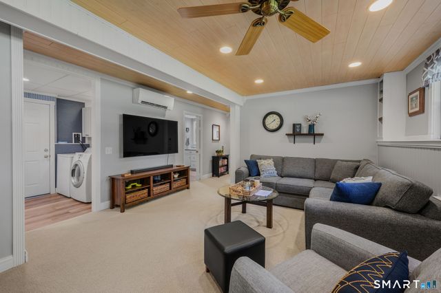 6 Liberty Road, Montville, CT 06370