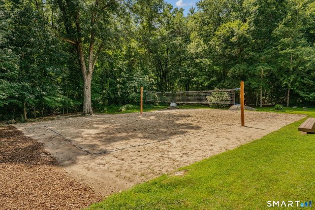6 Liberty Road, Montville, CT 06370