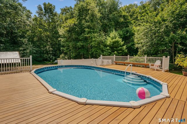 6 Liberty Road, Montville, CT 06370