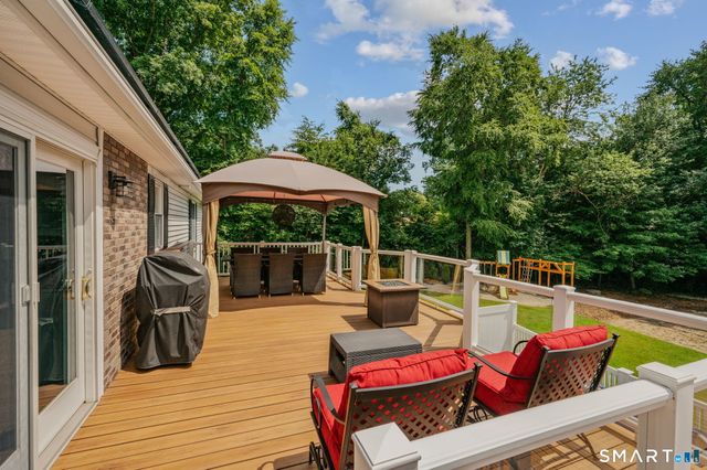 6 Liberty Road, Montville, CT 06370