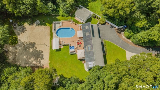 6 Liberty Road, Montville, CT 06370