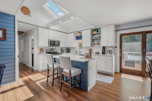 6 Liberty Road, Montville, CT 06370