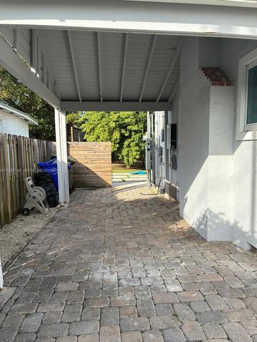 1757 SW 24th Ter, Miami, FL 33145