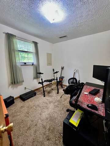 1189 S Jefferson Drive, Huntington, WV 25701
