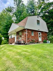 1189 S Jefferson Drive, Huntington, WV 25701