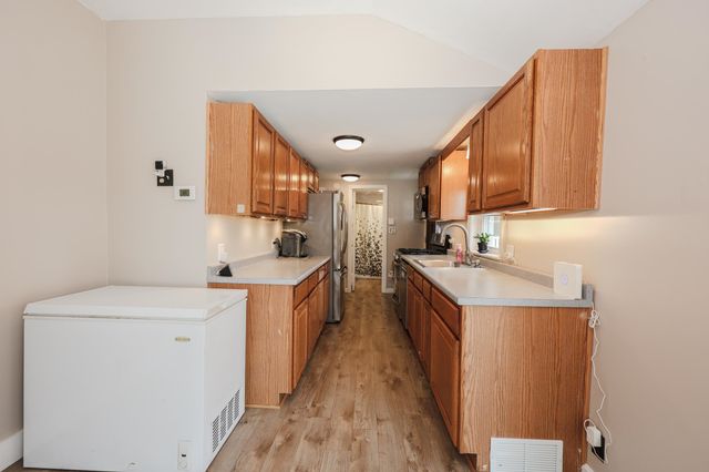 9 Riverside Drive, Fremont, NH 03044