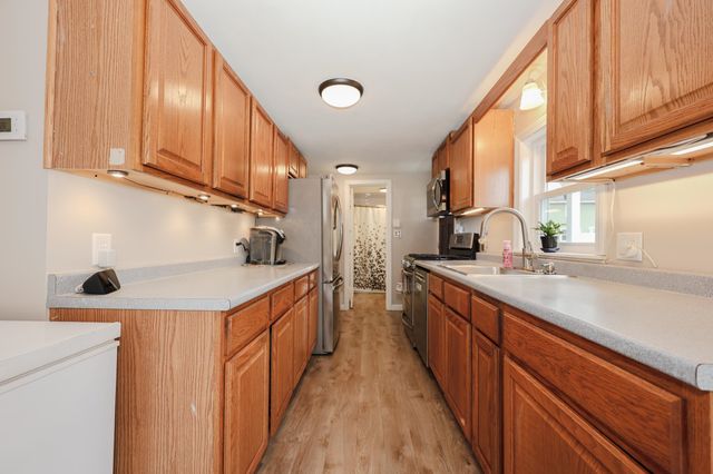 9 Riverside Drive, Fremont, NH 03044