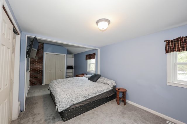 9 Riverside Drive, Fremont, NH 03044