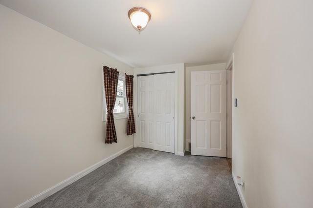 9 Riverside Drive, Fremont, NH 03044