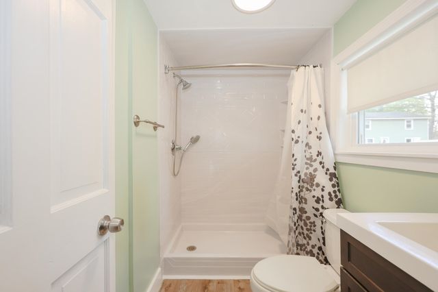 9 Riverside Drive, Fremont, NH 03044